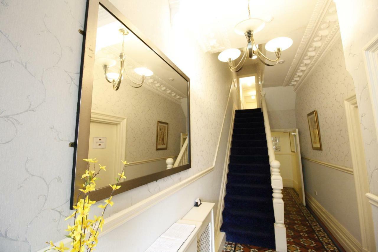 Church Guesthouse Cardiff Eksteriør billede